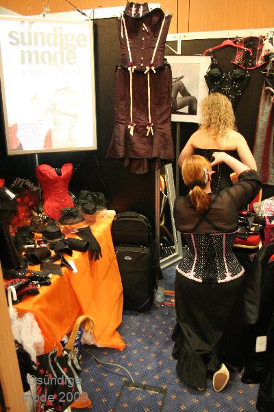 suendige-mode-fetish-evolution-2009-019